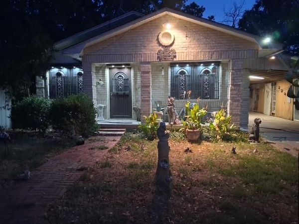 9522 Paramount Avenue , Dallas, TX 75217
