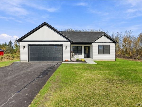 3711 Mapleton Road , Sanborn, NY 14132