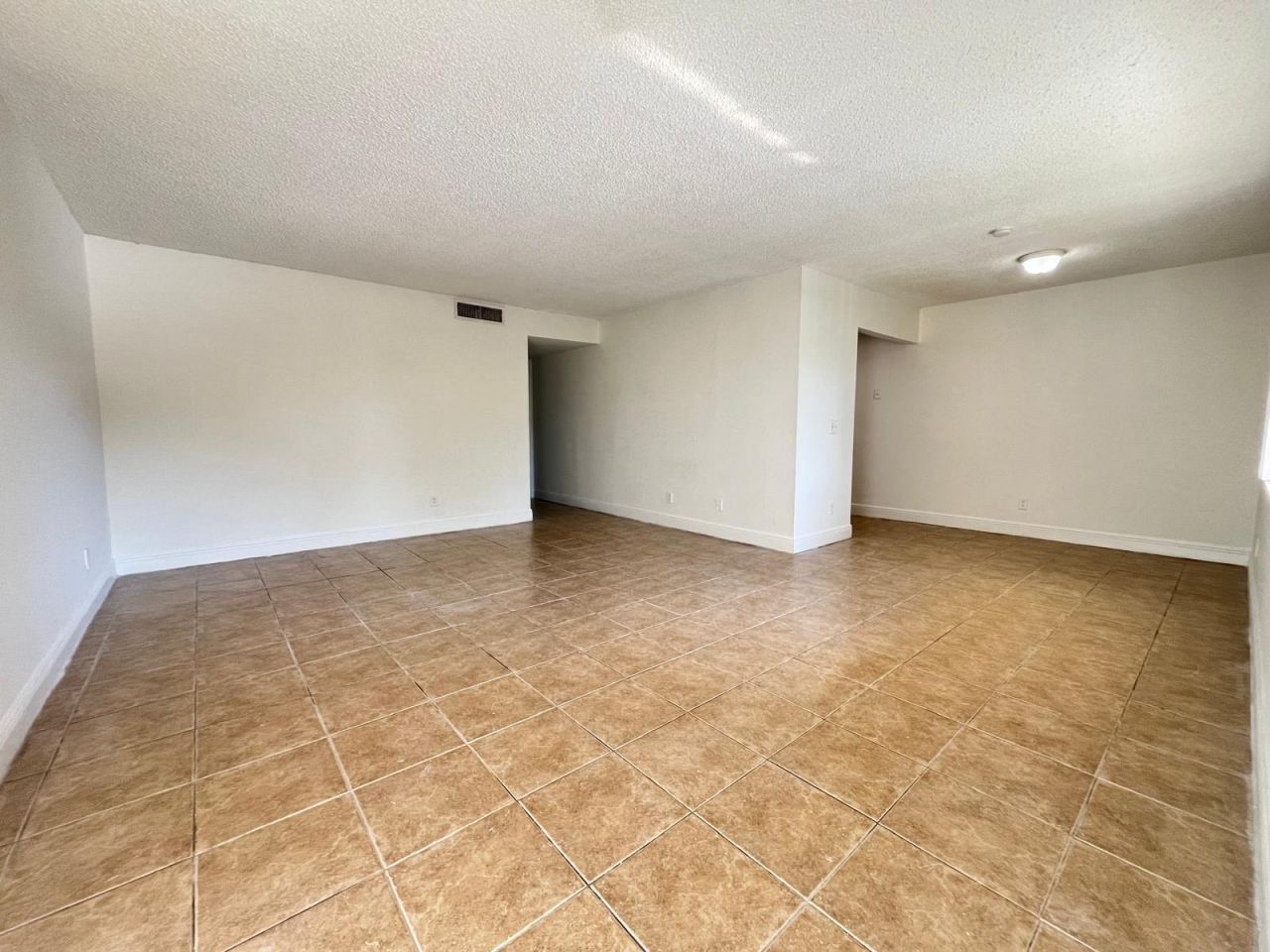 118 Meadows Circle, Boynton Beach, FL 33436 Photo