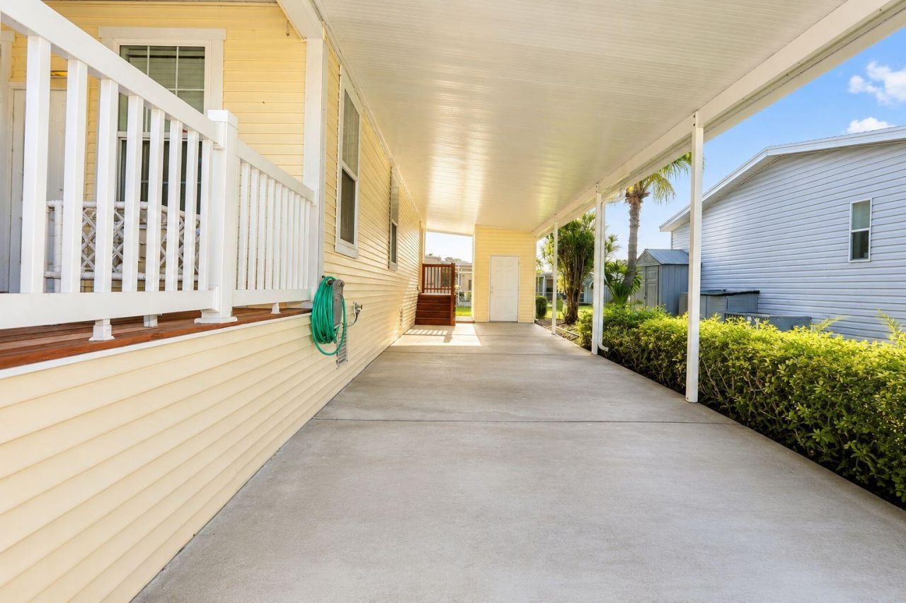 6119 N Ficus Lane, Atlantis, FL 33462 Photo