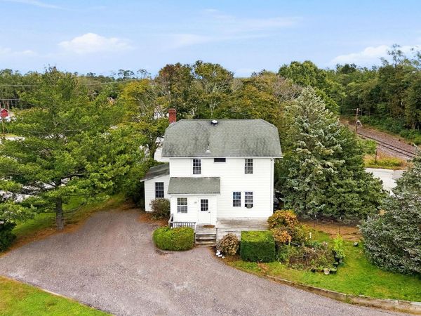 645 Hamilton Avenue , Mattituck, NY 11952