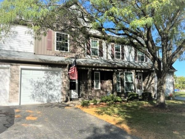 128 Crab Tree Drive , Westmont, IL 60559