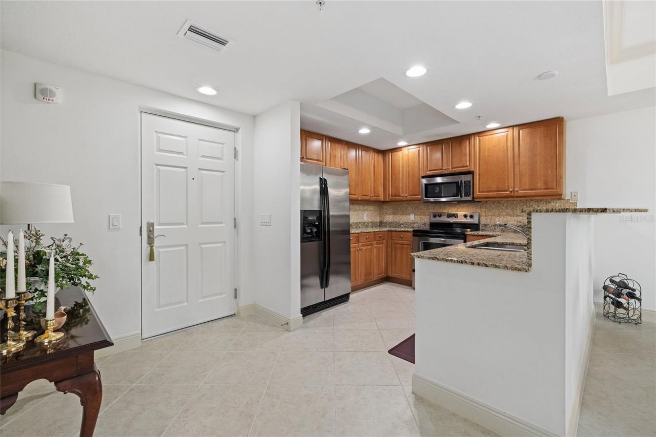 800 N Tamiami Trail , Unit 103, Sarasota, FL 34236 Photo