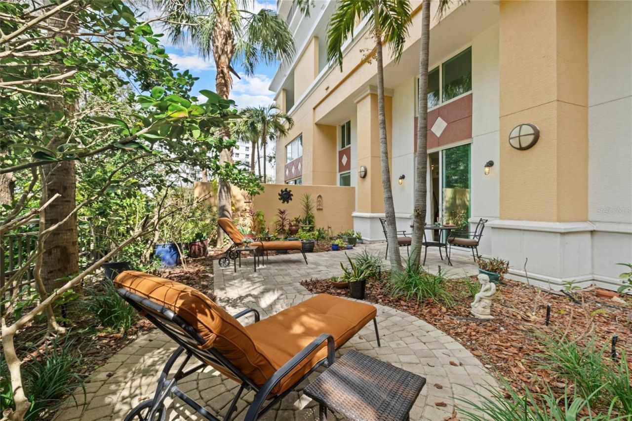 800 N Tamiami Trail , Unit 103, Sarasota, FL 34236 Photo