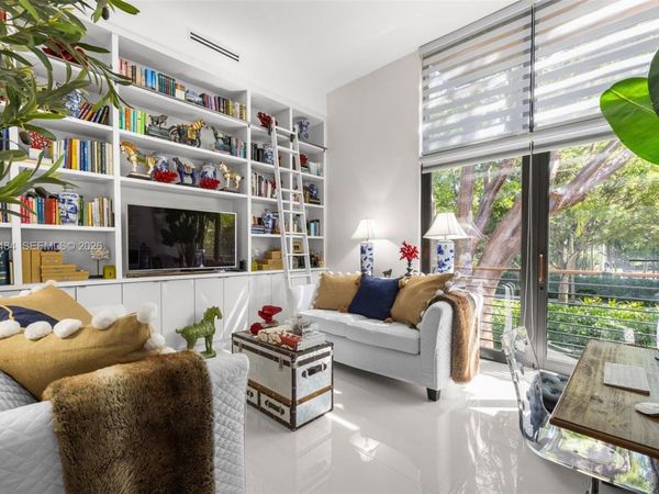 201 East Enid Drive , Unit 31, Key Biscayne, FL 33149