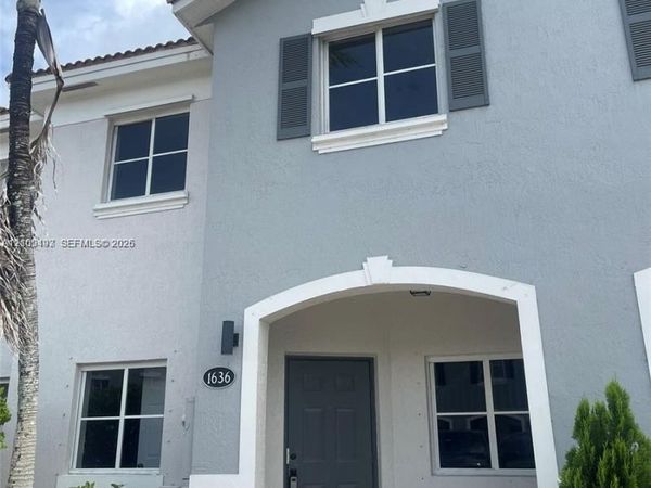 1636 SE 30th St , Unit 1636, Homestead, FL 33035