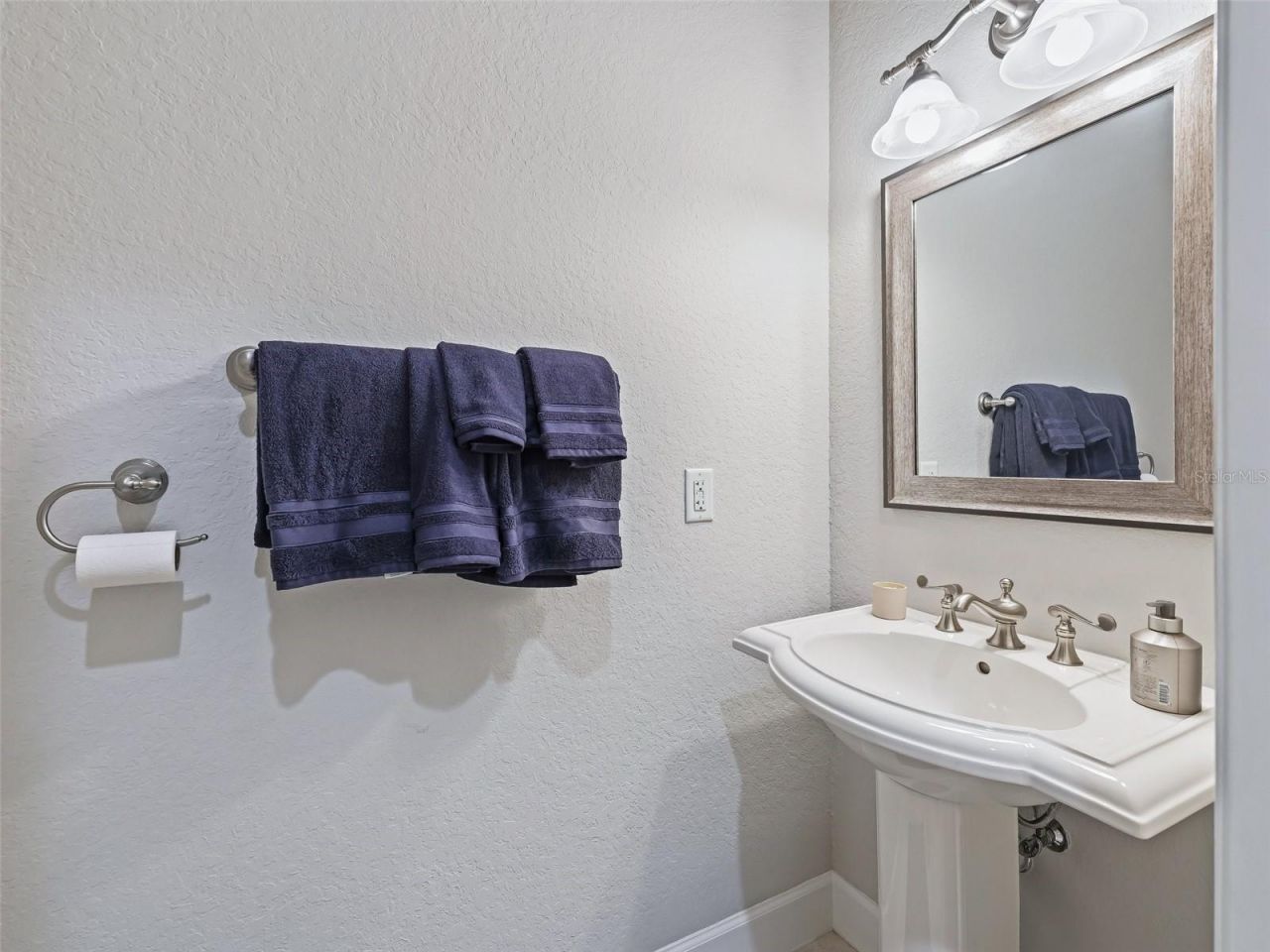 1960 NW 73rd Terrace , Ocala, FL 34482 Photo