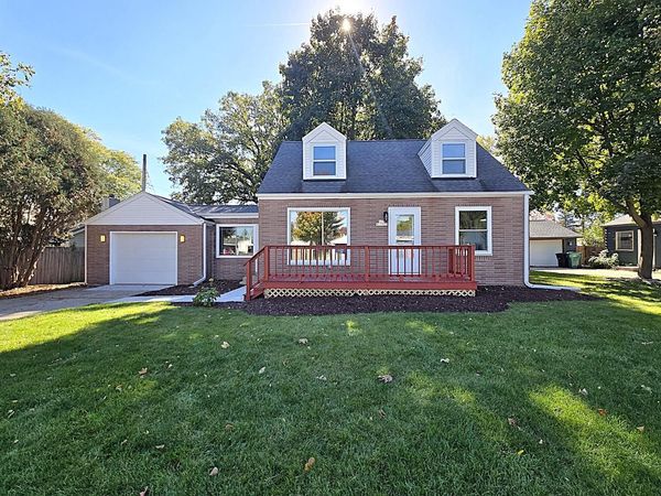 N85W17007 Lee PLACE, Menomonee Falls, WI 53051