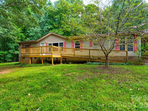 1290 Forest Ridge Drive , Bessemer City, NC 28016