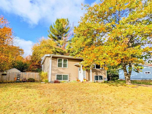 128 Sunset Drive, Negaunee, MI 49866