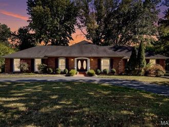 474 Hammermill Drive Creve Coeur, MO 63141