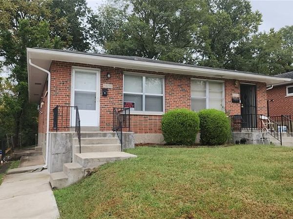 5654 Wilborn Drive , St Louis, MO 63136