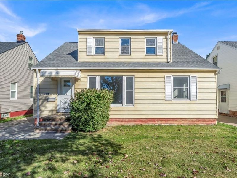 755 E 249th Street , Euclid, OH 44123 Photo 1