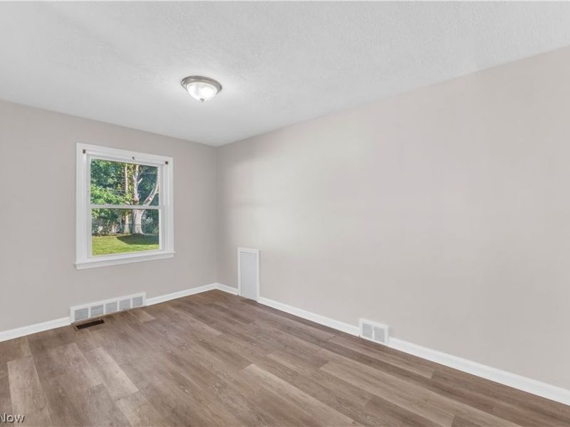 755 E 249th Street , Euclid, OH 44123 Photo 13