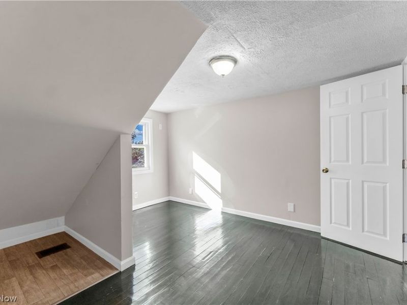 755 E 249th Street , Euclid, OH 44123 Photo 21