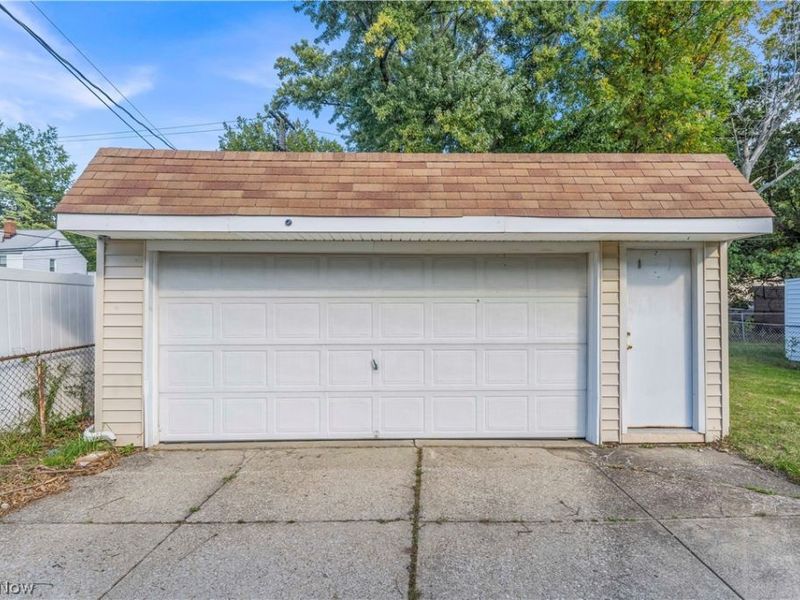 755 E 249th Street , Euclid, OH 44123 Photo 31