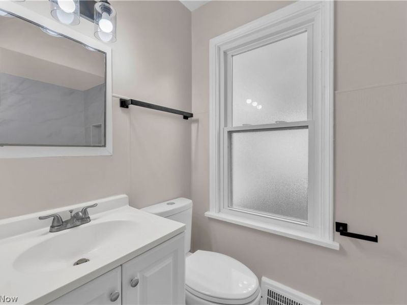 12817 Oak Park Boulevard , Garfield Heights, OH 44125 Photo 17
