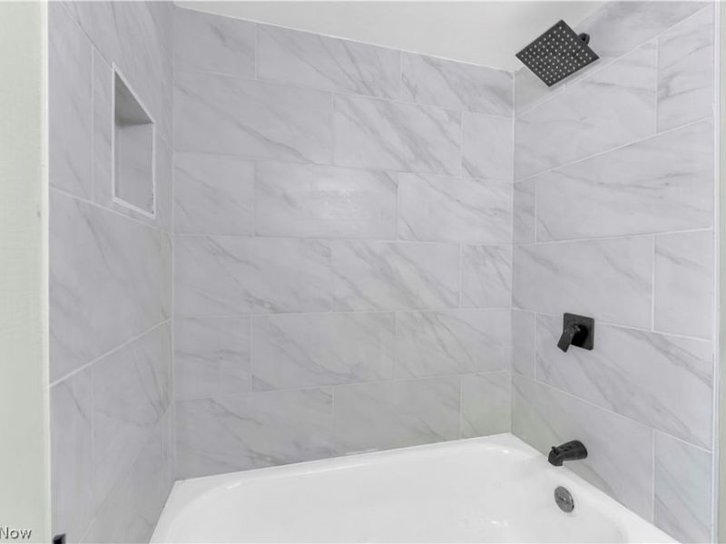 12817 Oak Park Boulevard , Garfield Heights, OH 44125 Photo 19