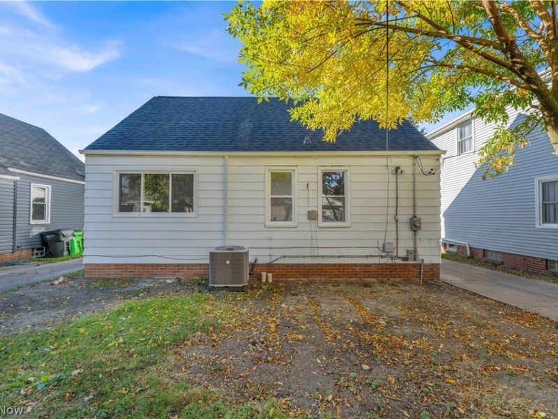 12817 Oak Park Boulevard , Garfield Heights, OH 44125 Photo 23