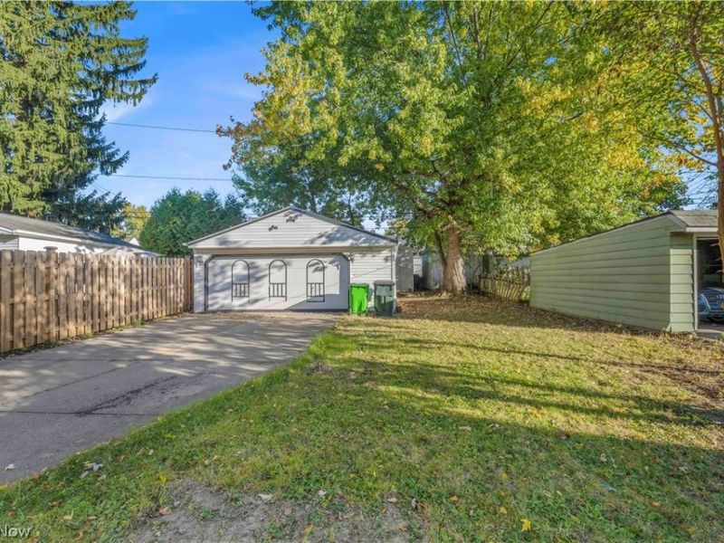 12817 Oak Park Boulevard , Garfield Heights, OH 44125 Photo 24