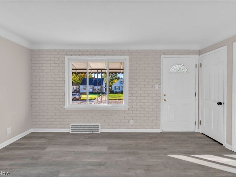 12817 Oak Park Boulevard , Garfield Heights, OH 44125 Photo 3