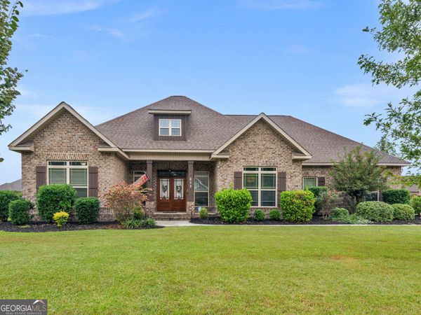 211 Woodlands Boulevard, Kathleen, GA 31047