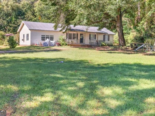 330 W Ridgeway Road, Maysville, GA 30558