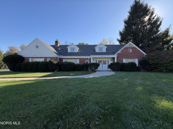 4647 Central Avenue , Toledo, OH 43615