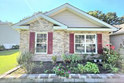 207 Pemberly Boulevard photo 4