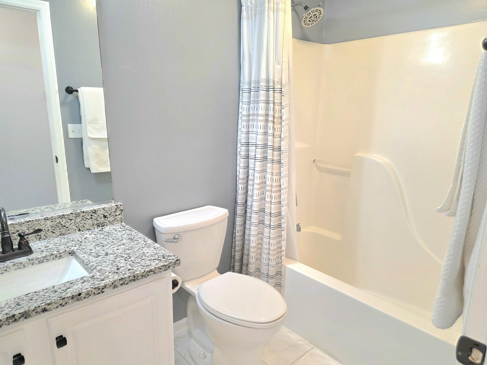 207 Pemberly Boulevard Photo 35