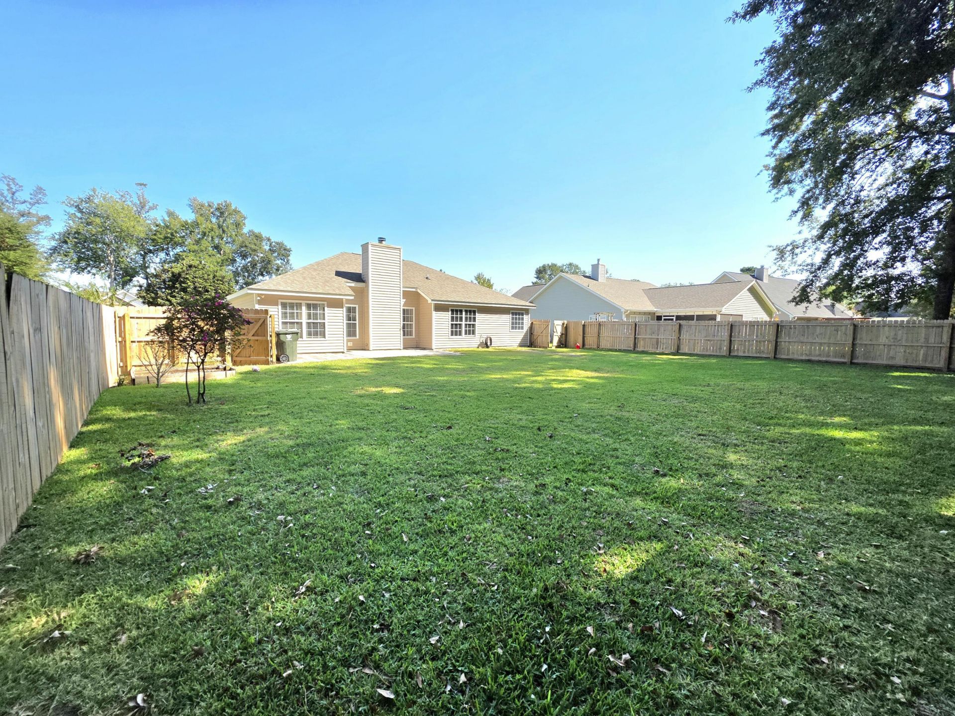 207 Pemberly Boulevard Photo 39