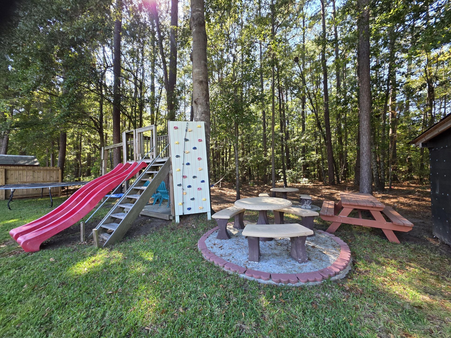 207 Pemberly Boulevard Photo 40