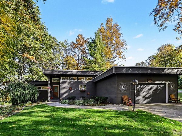 10685 Oxbow Lakeshore Drive , White Lake Township, Mi 48386