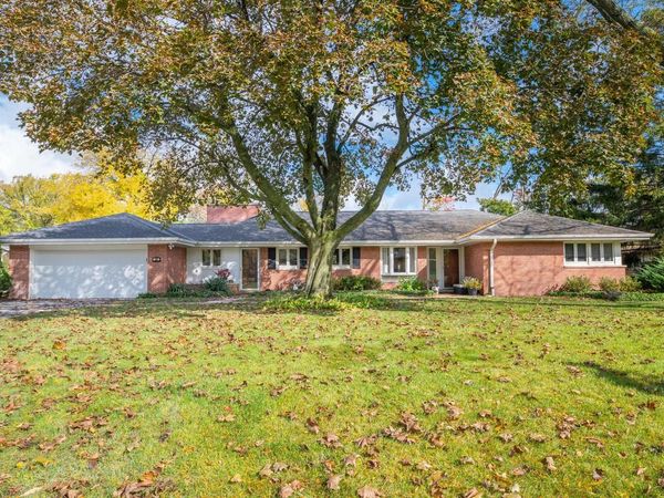 810 E Bay Point ROAD, Bayside, WI 53217