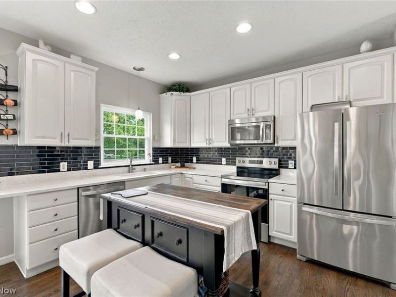 39280 Camelot Way , Avon, OH 44011 Photo 17