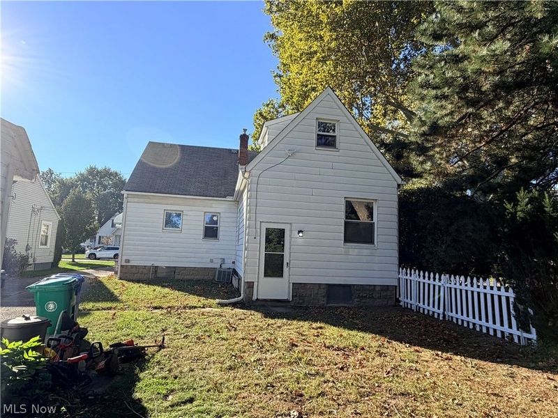 4581 E 49th Street , Cuyahoga Heights, OH 44125 Photo 3