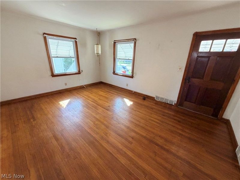 4581 E 49th Street , Cuyahoga Heights, OH 44125 Photo 9