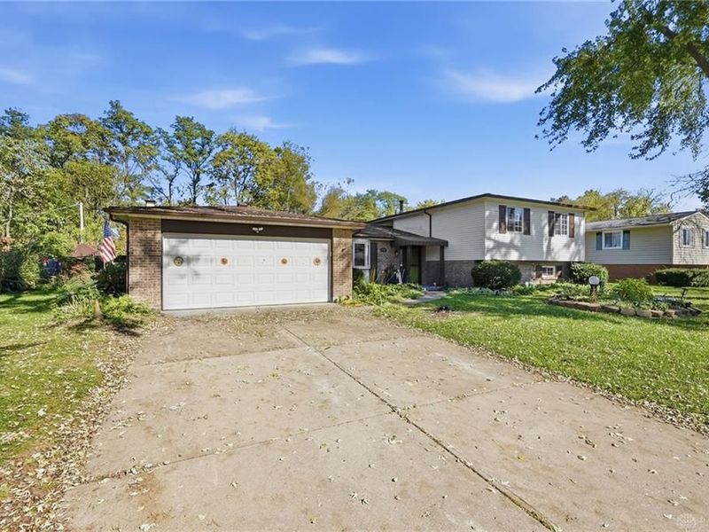3668 Crab Orchard Avenue, Beavercreek, OH 45430 Photo 2