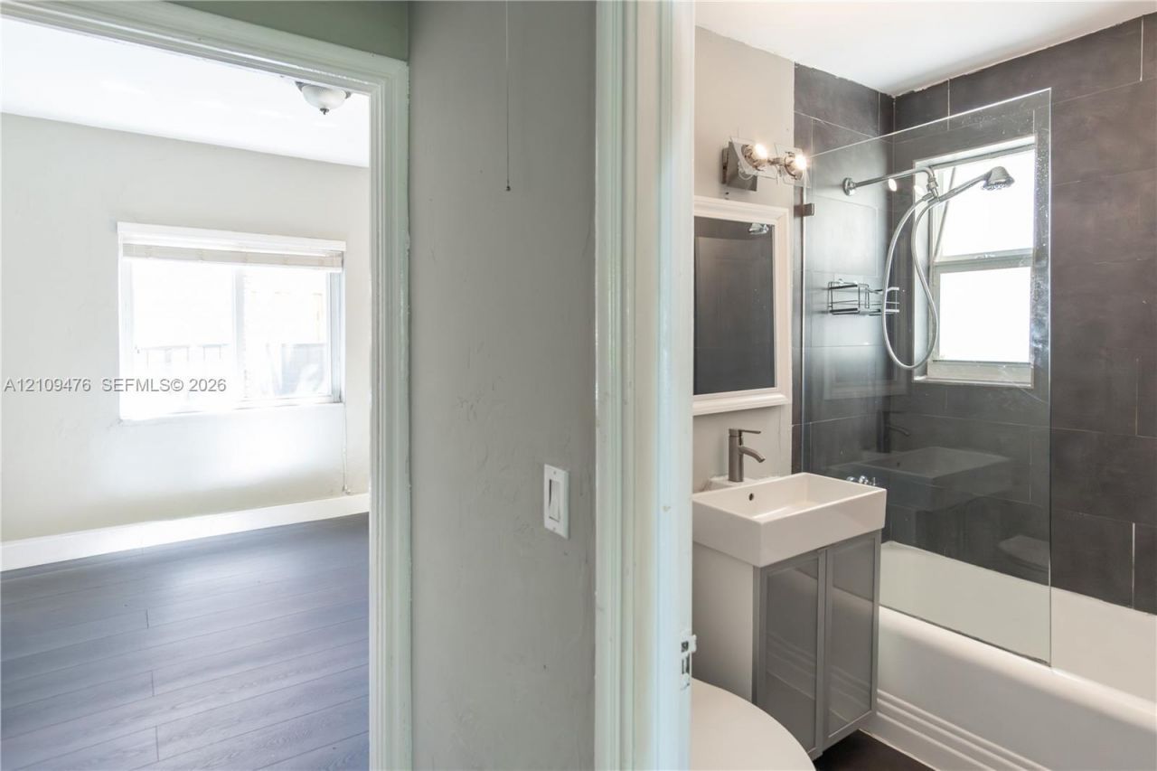 846 Jefferson Ave , Unit 4, Miami Beach, FL 33139 Photo