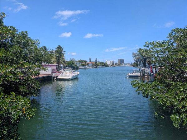 7751 Hawthorne Ave, Miami Beach, FL 33141