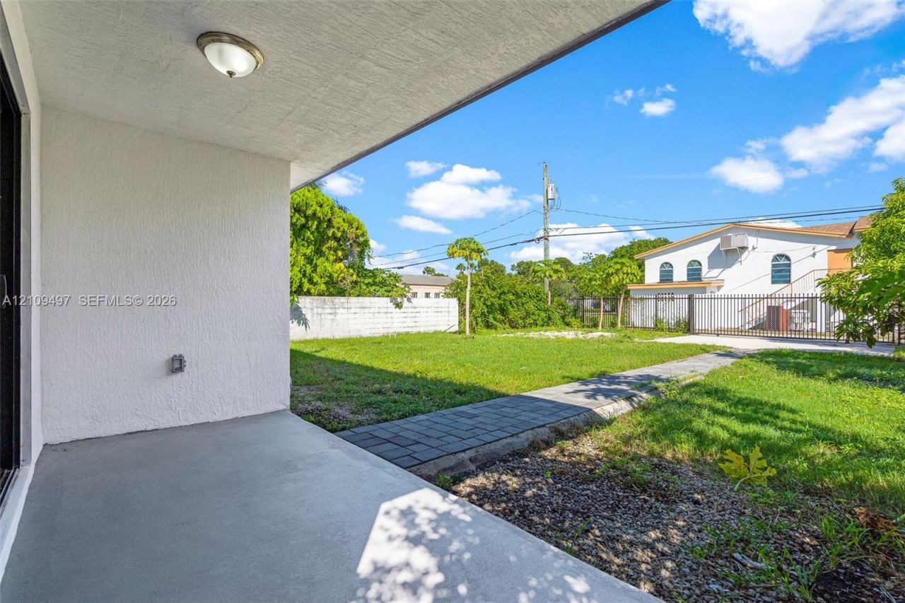829 SW 5th St , Homestead, FL 33030 Photo