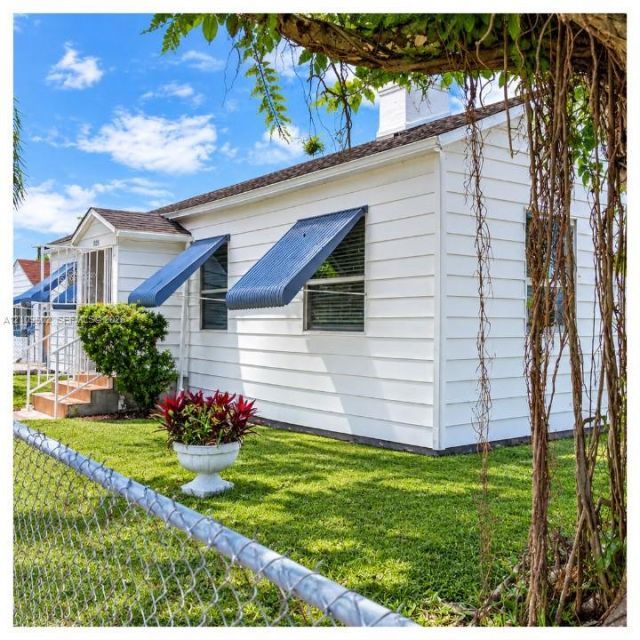 1051 SW 11th Ave , Miami, FL 33130 Photo