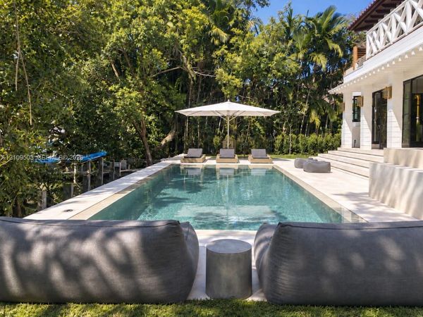 7230 E Lago Dr , Coral Gables, FL 33143