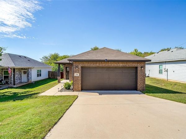 198 S Preston Street, Alvarado, TX 76009