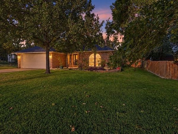 1903 W Spanish Oak Drive , Granbury, TX 76048