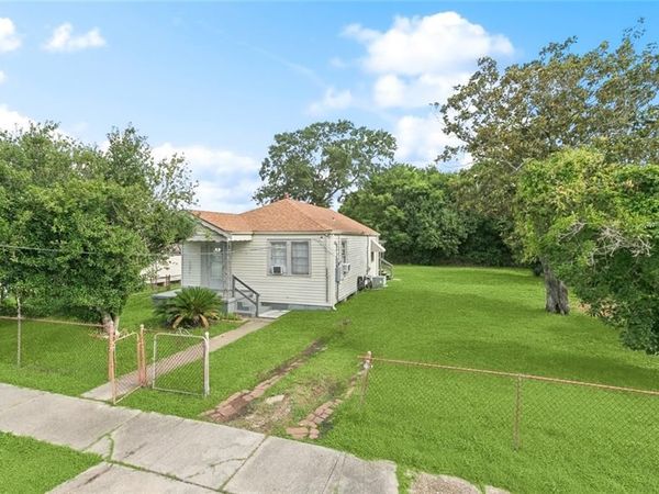 1117 PERRY Street , Gretna, LA 70053