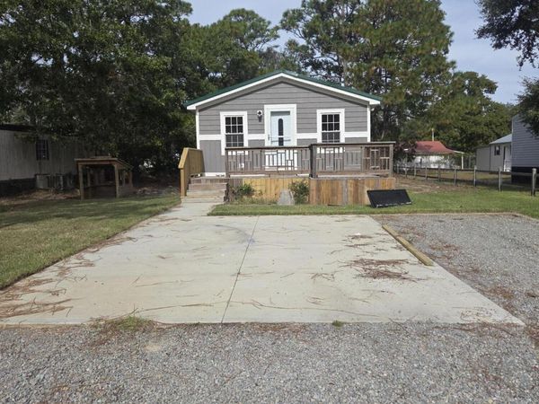 676 Oakwood Drive SW, Supply, NC 28462