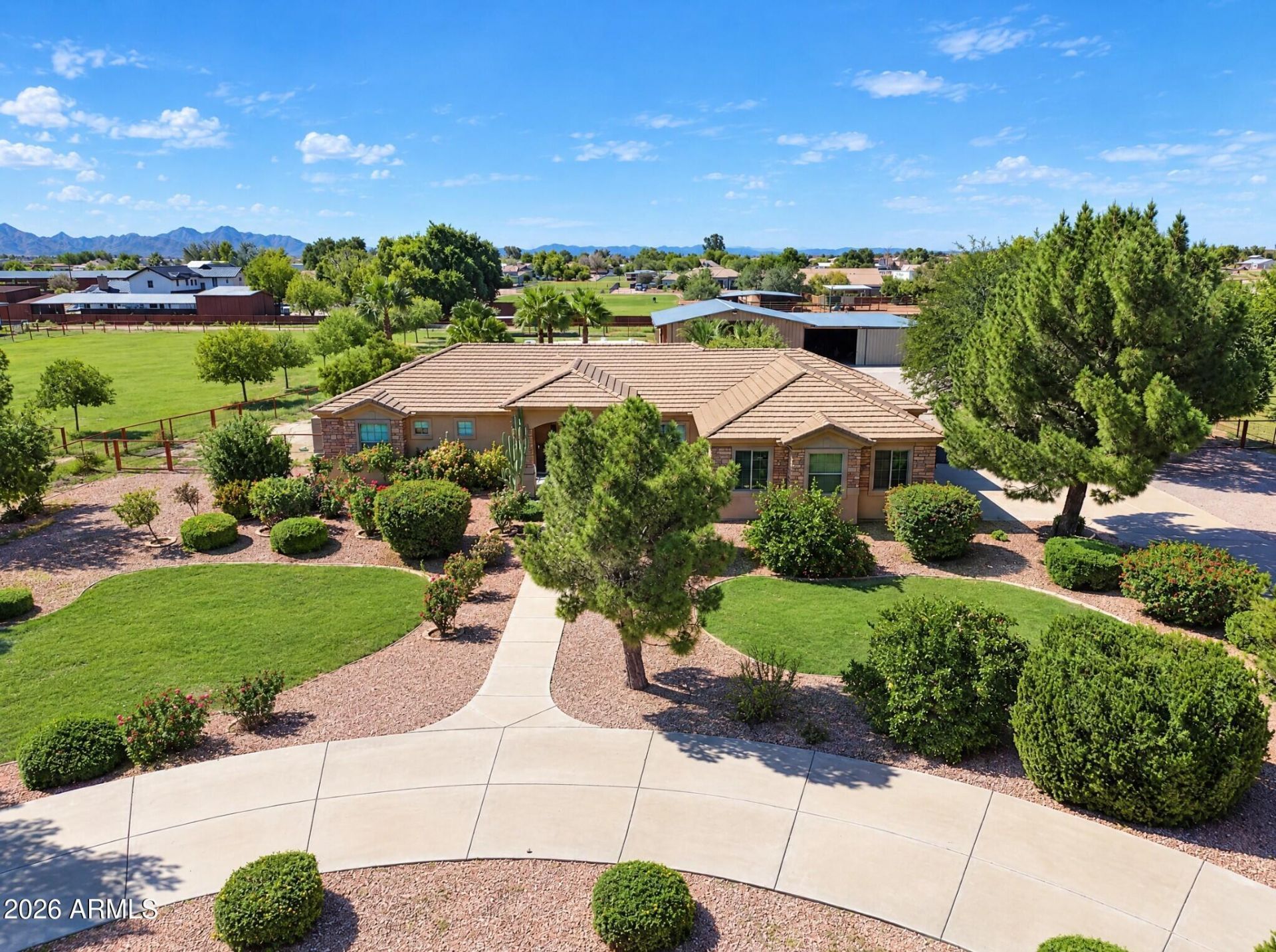 39762 N CREEKSIDE Road, San Tan Valley, AZ 85140