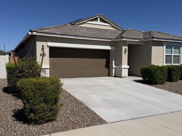 18556 W Buckskin Trail, Wittmann, AZ 85361