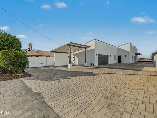 8487 W Washington Street, Peoria, AZ 85345